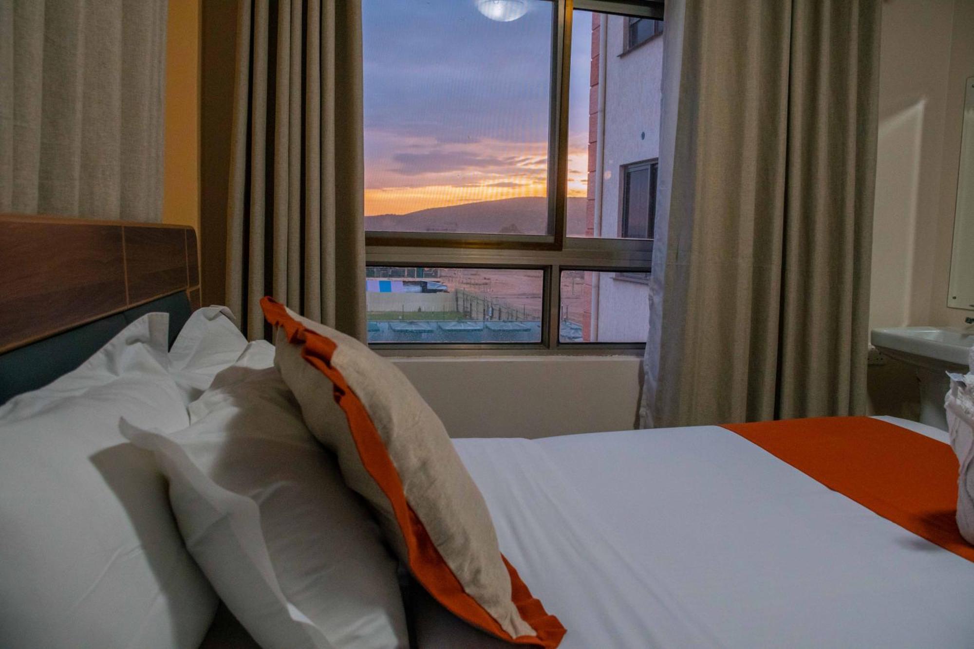 Buraha Zenoni Hotel And Resort Nakuru Extérieur photo