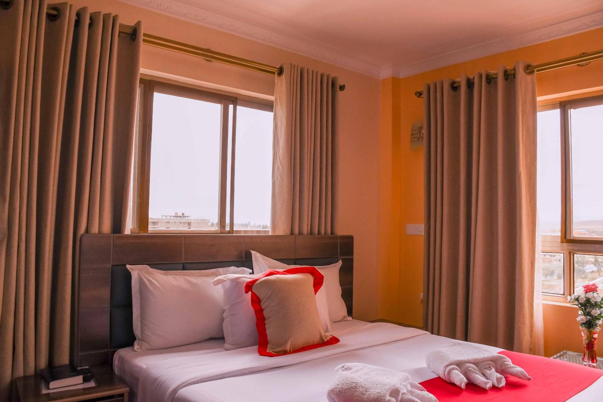 Buraha Zenoni Hotel And Resort Nakuru Extérieur photo