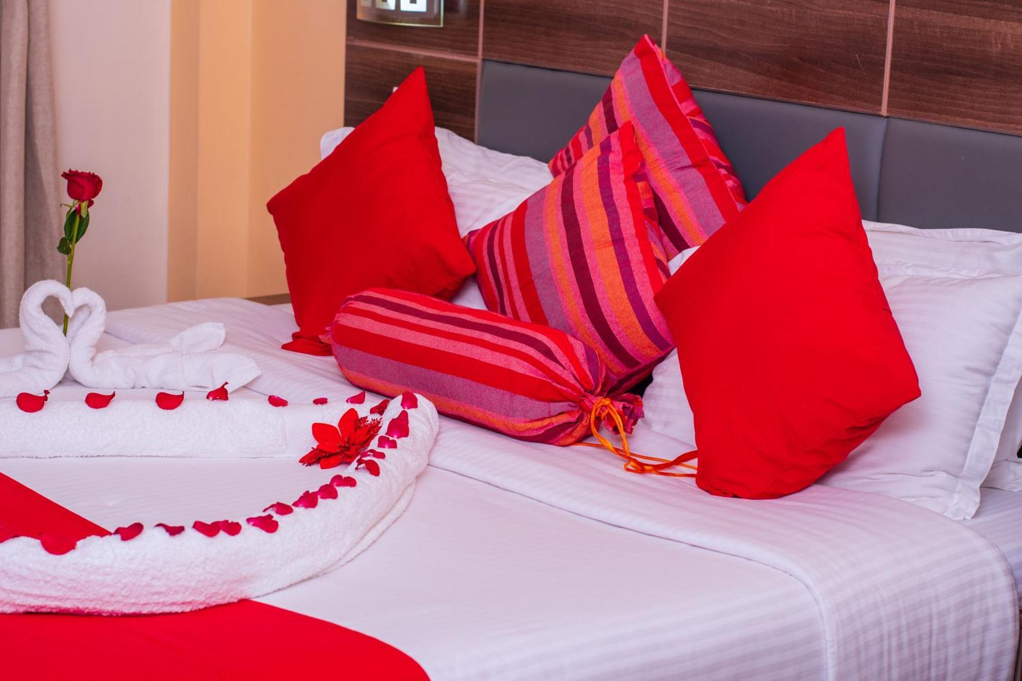 Buraha Zenoni Hotel And Resort Nakuru Extérieur photo