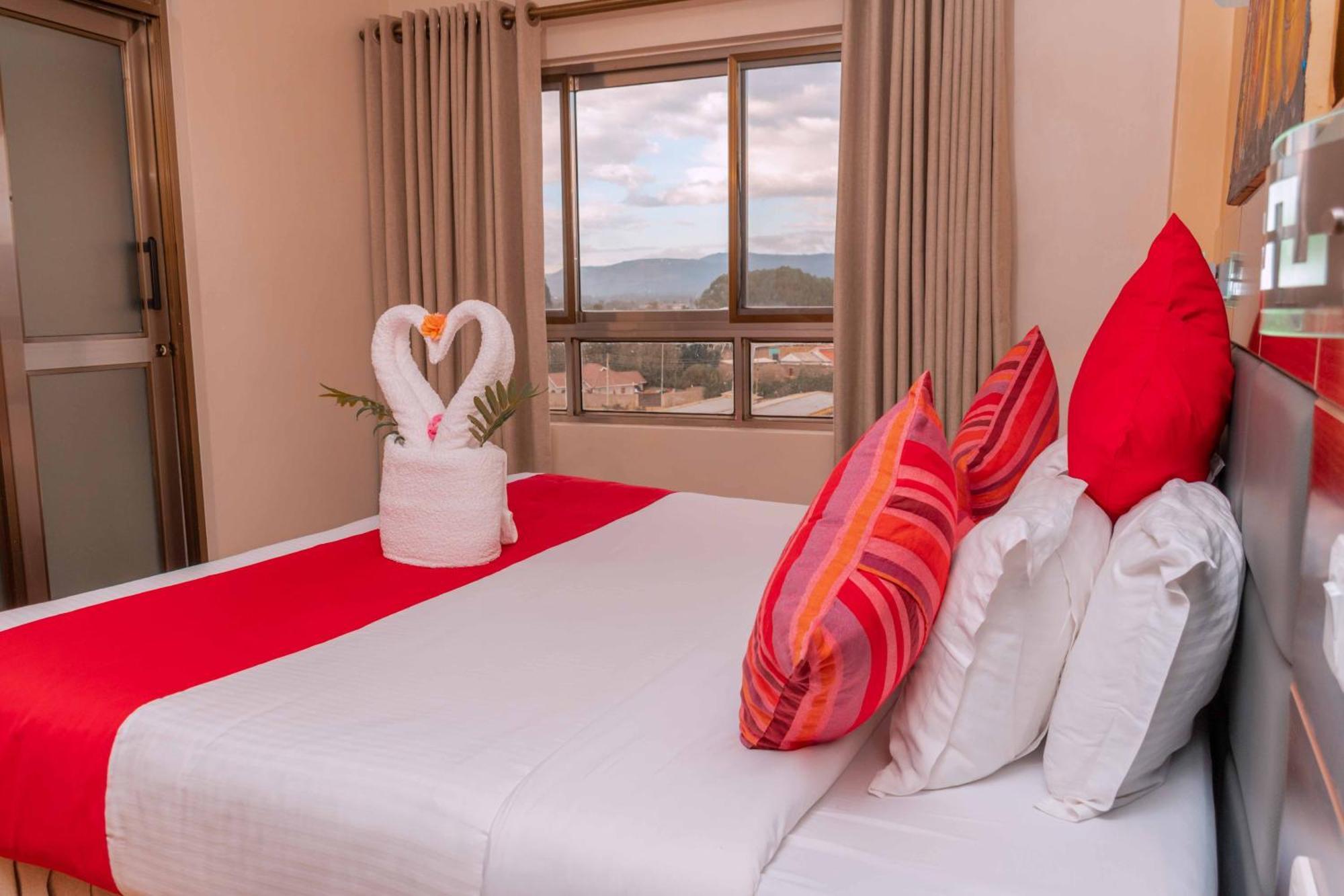 Buraha Zenoni Hotel And Resort Nakuru Extérieur photo