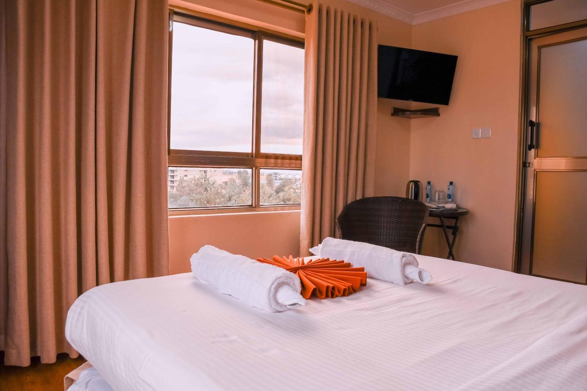 Buraha Zenoni Hotel And Resort Nakuru Extérieur photo