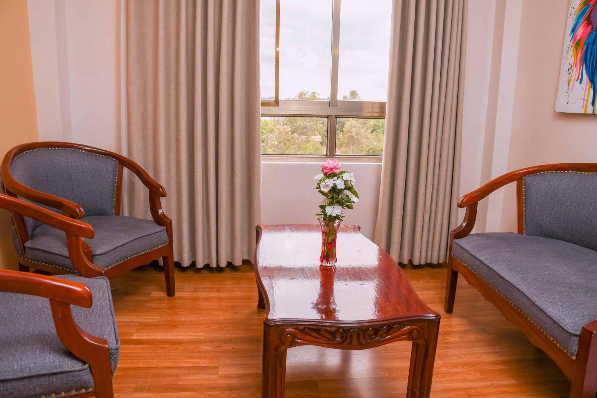 Buraha Zenoni Hotel And Resort Nakuru Extérieur photo