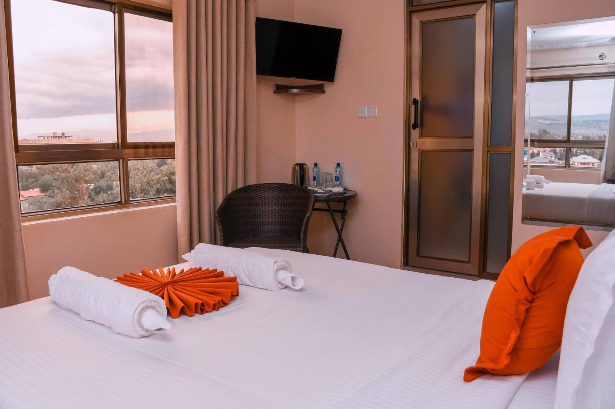 Buraha Zenoni Hotel And Resort Nakuru Extérieur photo