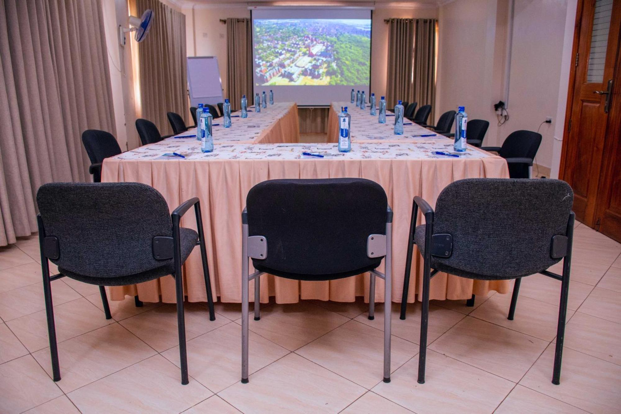 Buraha Zenoni Hotel And Resort Nakuru Extérieur photo