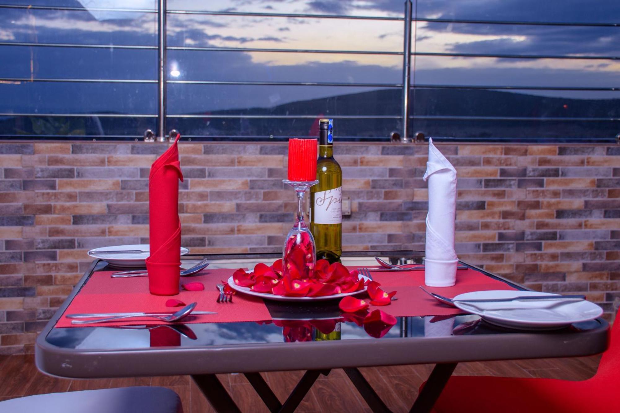 Buraha Zenoni Hotel And Resort Nakuru Extérieur photo